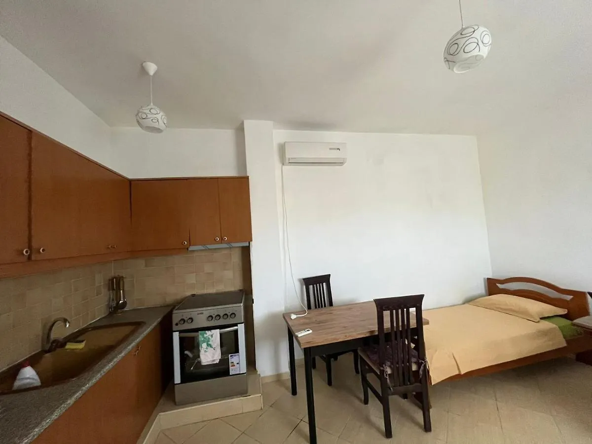Σπίτι διακοπών Laert'S Home Σαράντα
